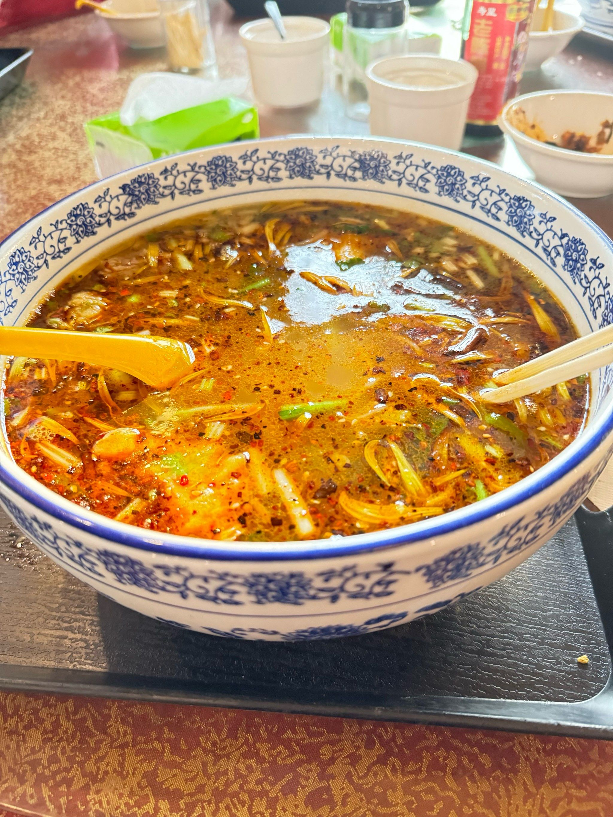 蒙自米线#蒙自菊花米线#火烧房子菊花米线