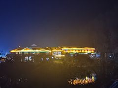 -十万大山布透温泉