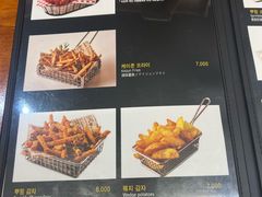 -BHC炸鸡(明洞总店)