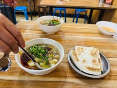 -老字号贾家肉丸糊辣汤(光明巷店)