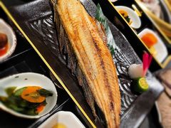 -铭牛烧肉·和牛海鲜自助(高新月牙湖店)