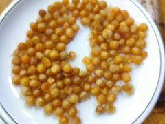餐前油炸黄豆-鑫悦楼煎蟹·16年海鲜大排档
