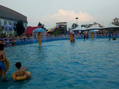 -沈阳龙润夏宫温泉水乐园