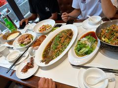 -梅利汴京烤鸭•开封豫菜地标店(东大街店)