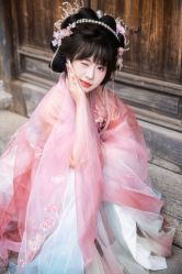 -一揽芳华汉服旗袍体验馆(拙政园店)