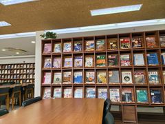 -上海市静安区图书馆(新闸路馆)