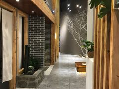 -墨居上隐·院子里火锅(峨眉店)