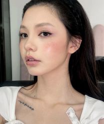 -明天见·化妆造型工作室