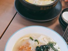 -灵芝妹子海鲜米线(香炉礁山姆店)
