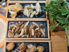 -一朵菌·野生菌探索家火锅(南亚店)