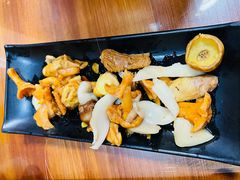 -丽江庭院·云南野生菌·海鲜火锅(鼓楼四合院店)