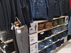 -优衣库(红谷滩万达店)