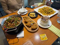 -莲餐厅·湖北菜·潜江小龙虾店(愚园路店)