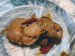 -梁老三麻辣鸡头总店