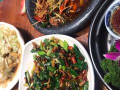 -老滇山寨•云南特色菜•地方菜•民族风情歌舞表演(金碧店)