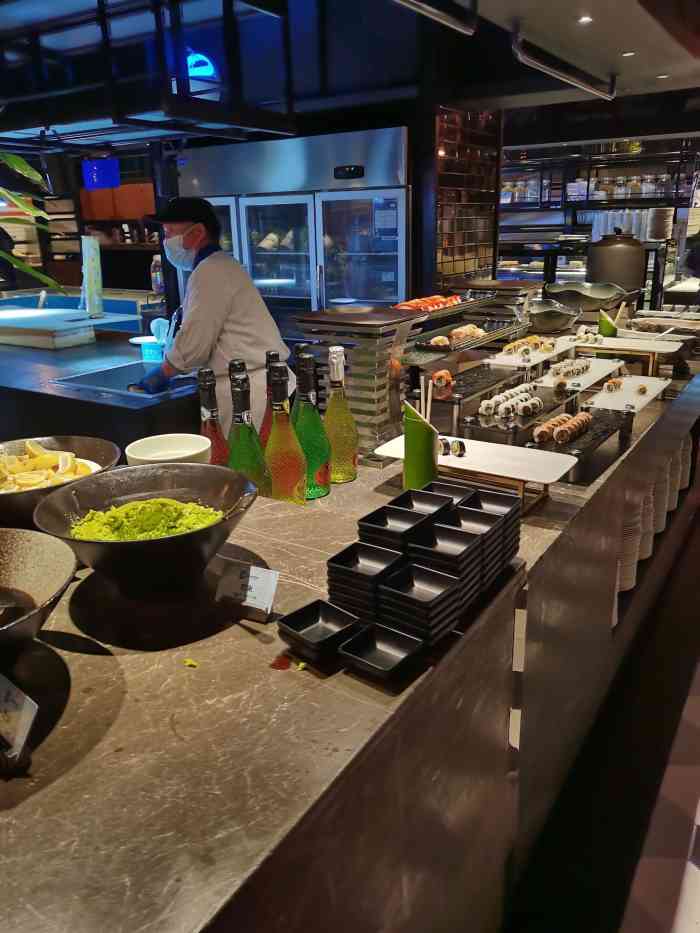 星伦多海鲜自助餐厅(龙湖金沙天街店)