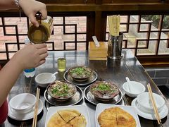 -乐山食古香跷脚牛肉