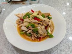-汗腾格里·风味餐厅(新疆驻京办店)