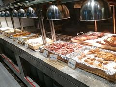 -金滏山烤肉·海鲜·火锅自助餐厅(襄阳万达店)