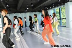 -STAR舞蹈工作室