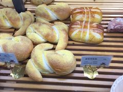 -焙丽拾光(麦凯乐直营店)