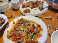 -隔壁老王·家常云南菜(花巷店)