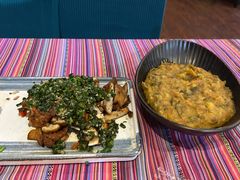 -香巴拉云南餐厅(华莱坞店)