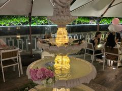 -Mark&Mars Restaurant