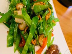 -云海肴·汽锅鸡·云南菜(天山百盛优客店)