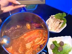 -唯爱KTV聚会餐厅(仙林东城汇店)