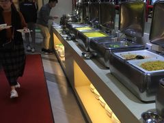 自助取餐区-蒙肥羊·酸汤潮牛·鲜牛肉火锅烤肉自助(岗顶店)