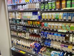 -全家便利店(襄阳南路店)