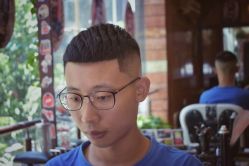 -青青男士理发馆（绅士复古油头馆）