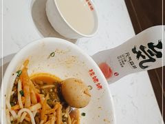 -桂姥姥·桂林卤粉·锅烧桂林米粉(莲塘店)