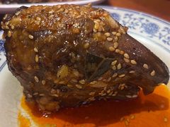 -爆炸头阿姨小四川正宗川味小吃(无任何分店)