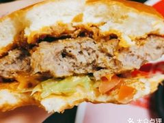 经典肉酱汁汁厚作牛肉汉堡-肯德基(丽莎广场店)