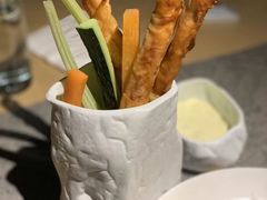 -穹六人间 people 6(岳阳路店)