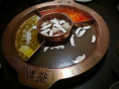 -滇釜火锅·能喝汤的火锅(车公庄店)