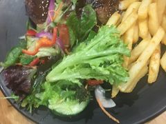 -12 Rocks Beach Bar Cafe
