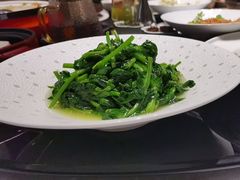 清炒豌豆苗-忆家名门·上海菜(徐家汇店)