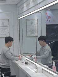 -镁连社·美联社