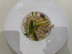 -渝信川菜 · 川味家常菜(财富购物中心店)