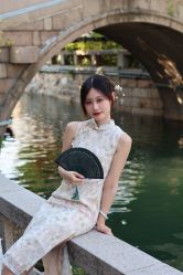 -一揽芳华汉服旗袍体验馆(拙政园店)
