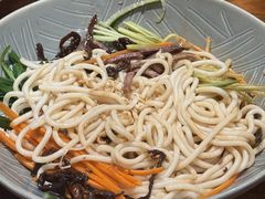 鸡丝凉米线-云海肴·汽锅鸡·云南代表菜(美罗城店)