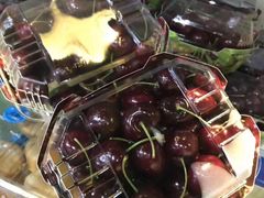 -上海龙吴水胜海发市场