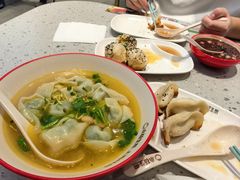 -小杨生煎(金山百联购物中心3楼店)