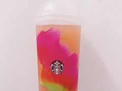 冰摇桃桃乌龙-星巴克(迪士尼小镇店)