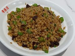 牛肉炒饭-粤港湾砂锅粥·宵夜(宝龙店)