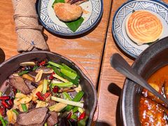 -云海肴·汽锅鸡·云南菜(天山百盛优客店)