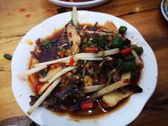 -乡土特色.冷锅鱼.牦牛肉汤锅